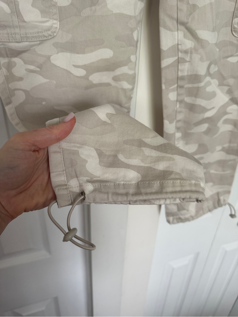 Democracy High Rise Camo Utility Pants Size 4 - Picture 4 of 9